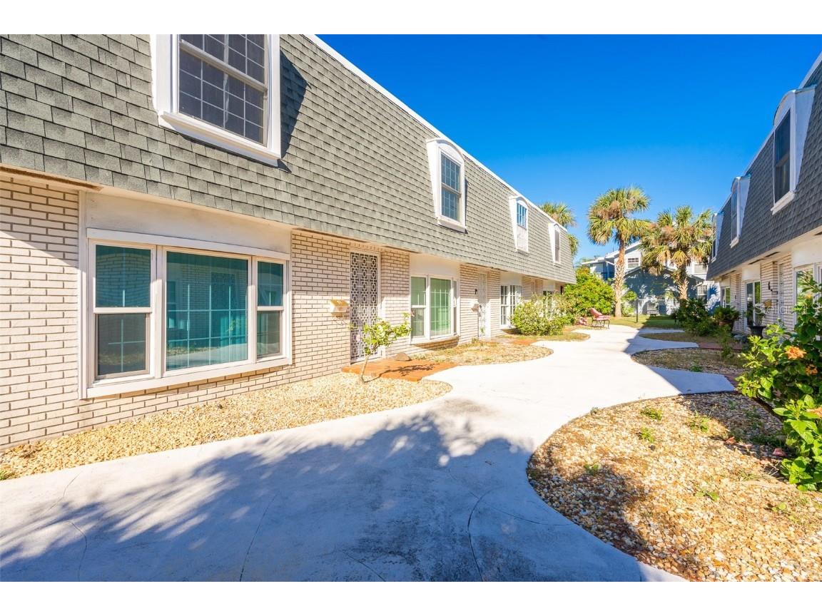 315 Glenview Boulevard #3 Daytona Beach FL 32118 O6306921 image1
