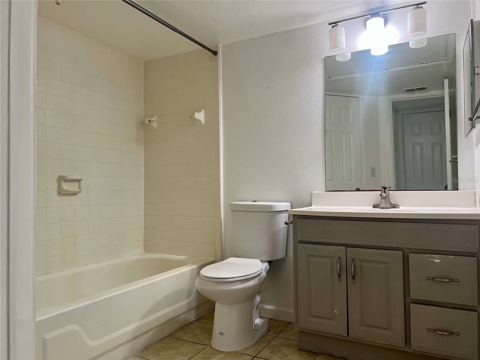 315 Lakepointe Drive #101 Altamonte Springs FL 32701 O6384664 image11