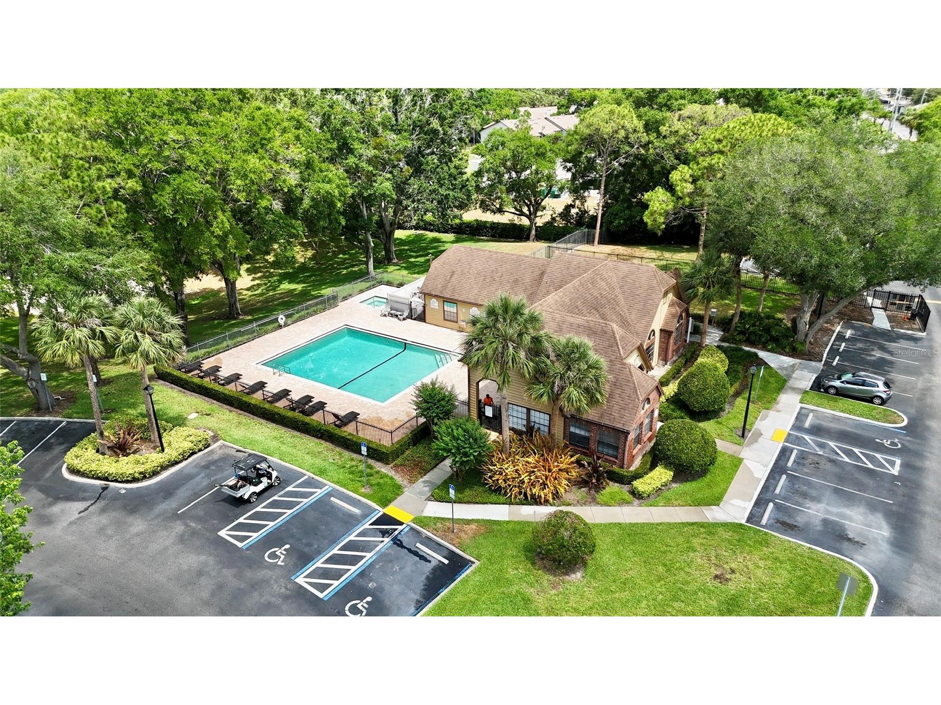 315 Lakepointe Drive #101 Altamonte Springs FL 32701 O6384664 image4