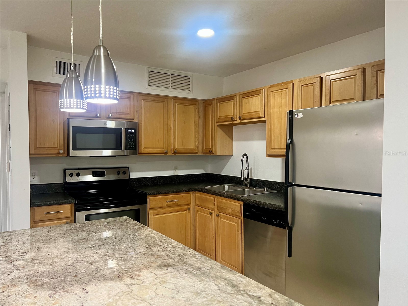 315 Lakepointe Drive #101 Altamonte Springs FL 32701 O6384664 image8