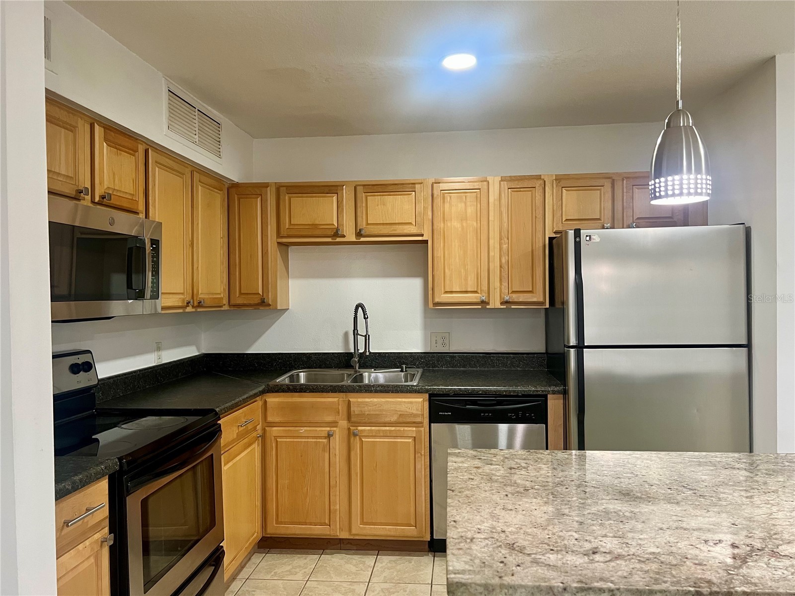 315 Lakepointe Drive #101 Altamonte Springs FL 32701 O6384664 image9
