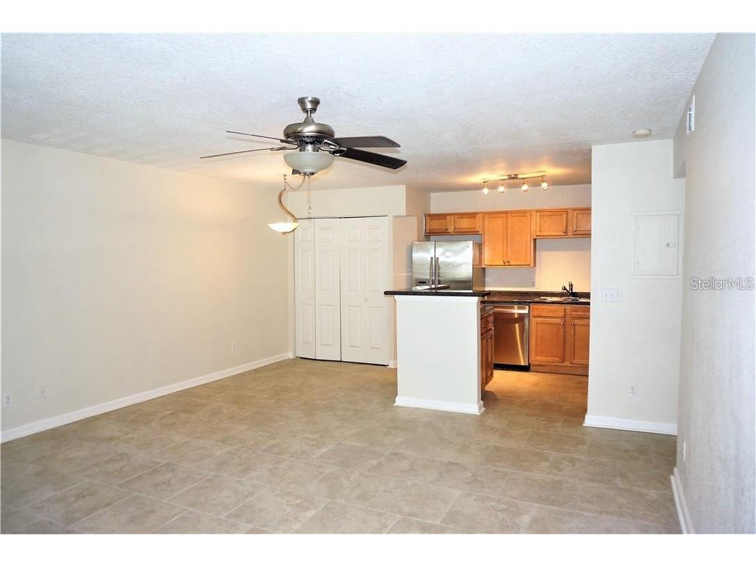 315 Lakepointe Drive #102 Altamonte Springs FL 32701 O6372433 image4