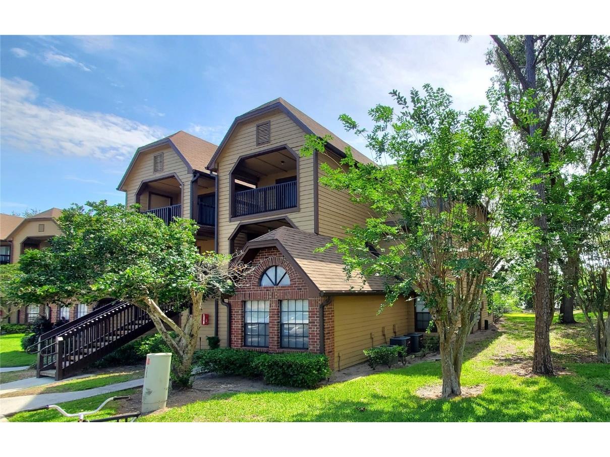315 Lakepointe Drive #202 Altamonte Springs FL 32701 O6107651 image1