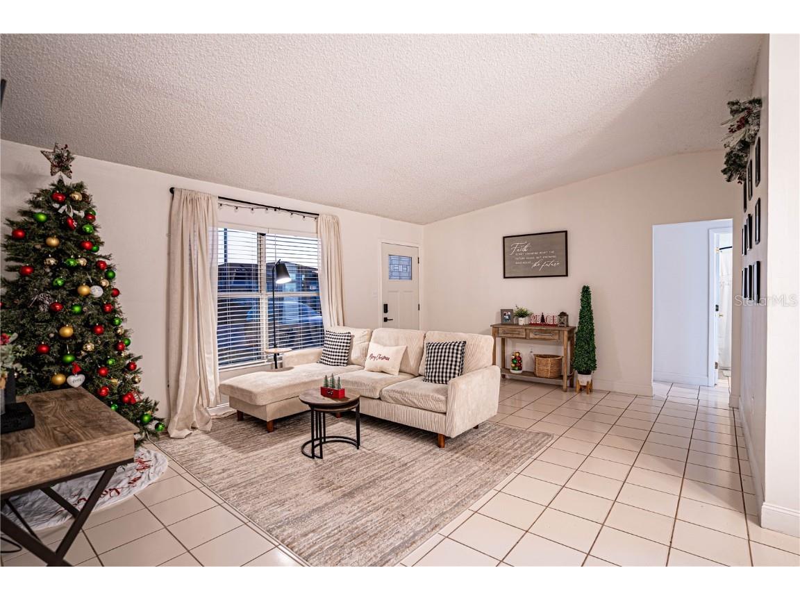 315 Lauderdale Court Kissimmee FL 34759 P4932966 image11