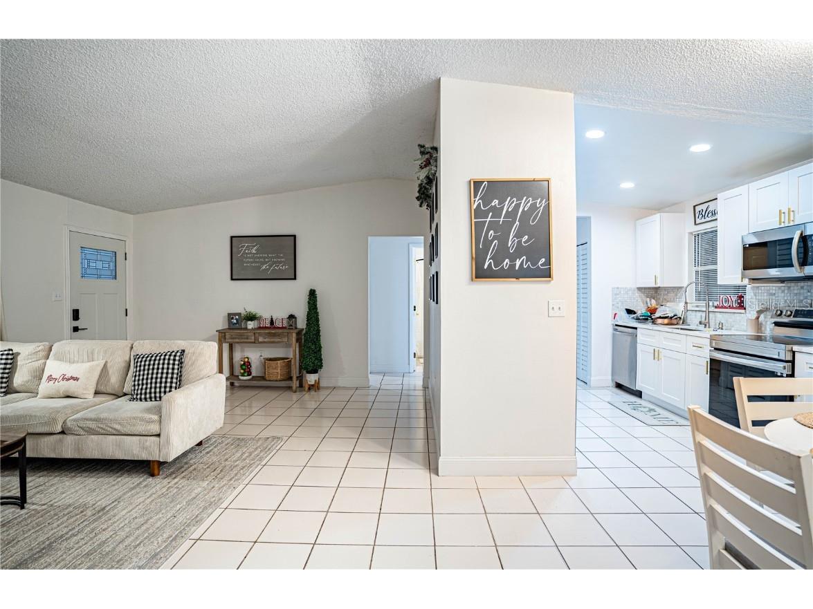 315 Lauderdale Court Kissimmee FL 34759 P4932966 image9
