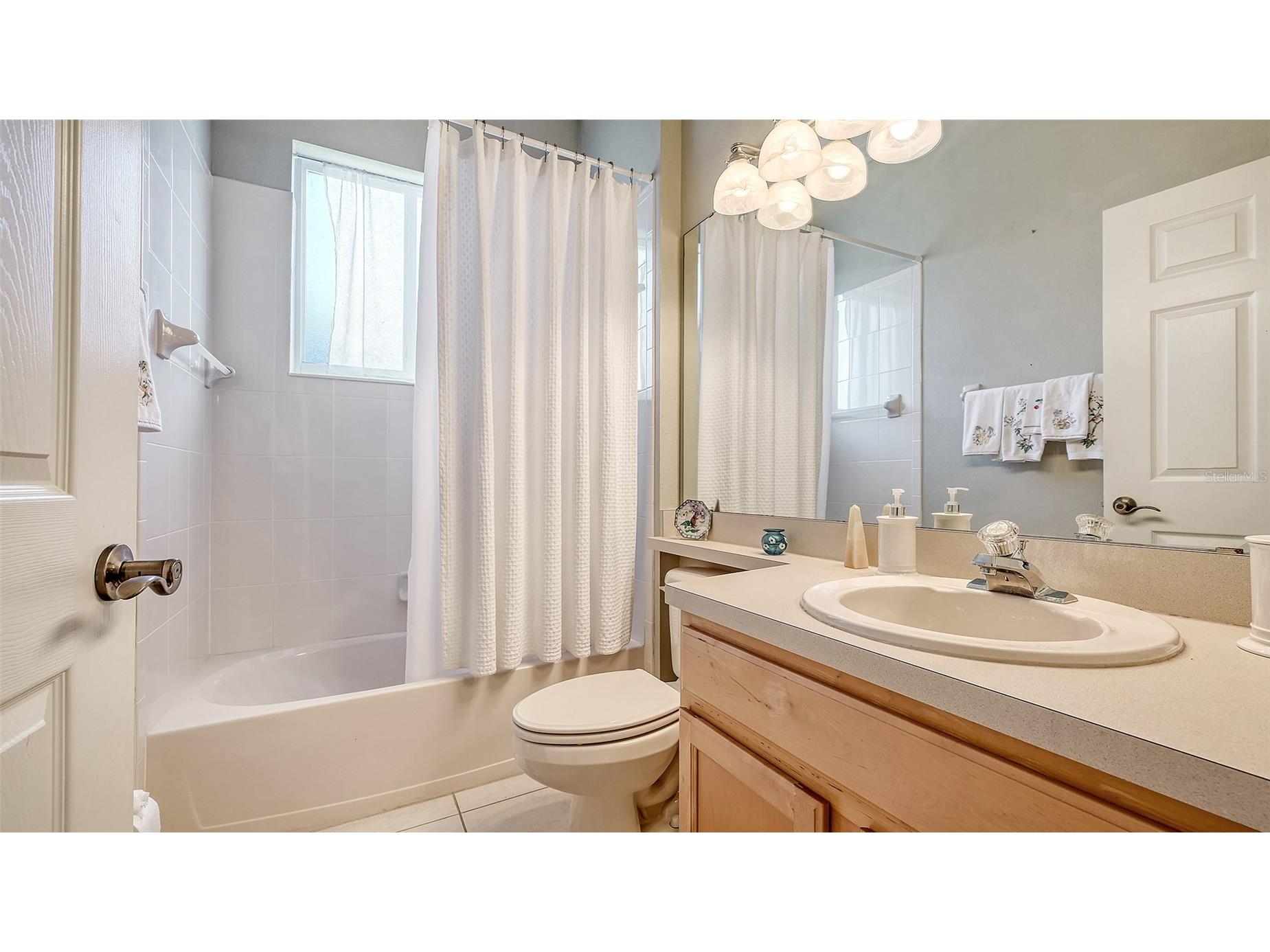 315 Londonderry Drive Sarasota FL 34240 A4694891 image33