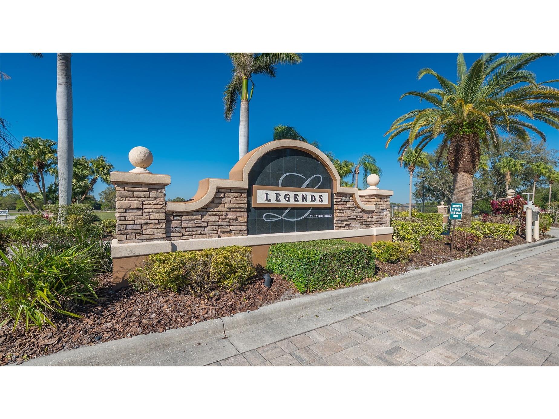 315 Londonderry Drive Sarasota FL 34240 A4694891 image43