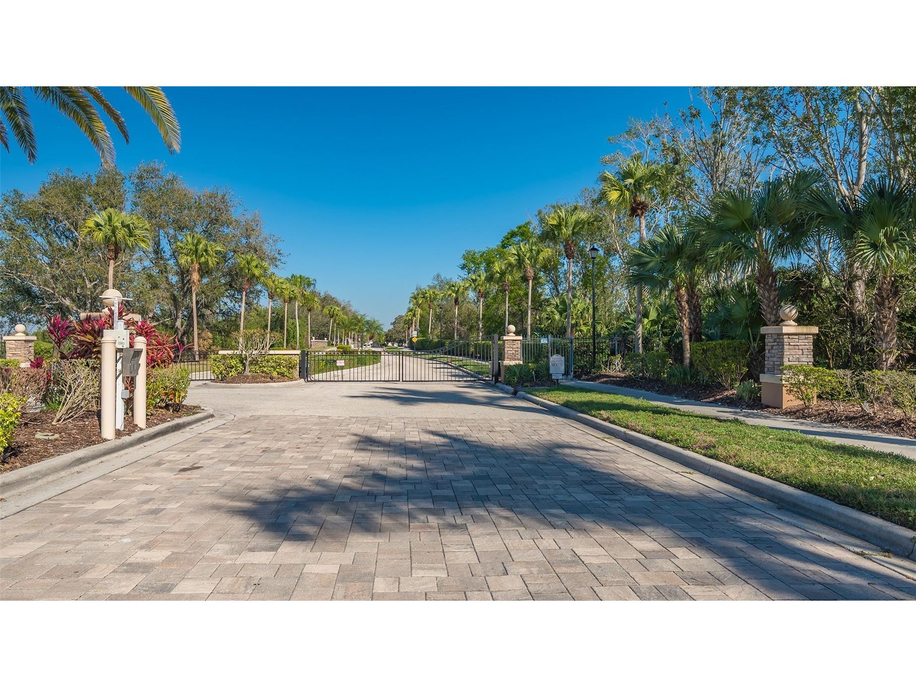 315 Londonderry Drive Sarasota FL 34240 A4694891 image44