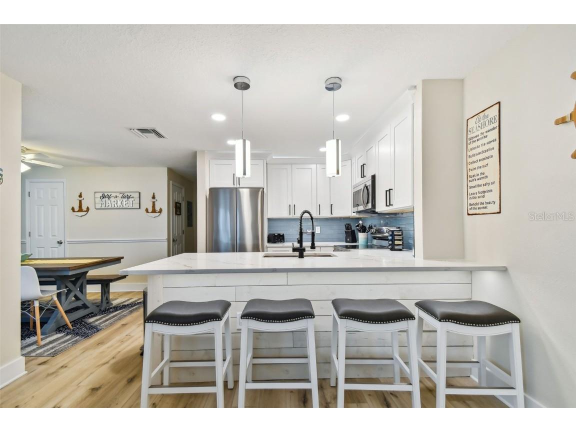 315 Medallion Boulevard #E Madeira Beach FL 33708 TB8445157 image12