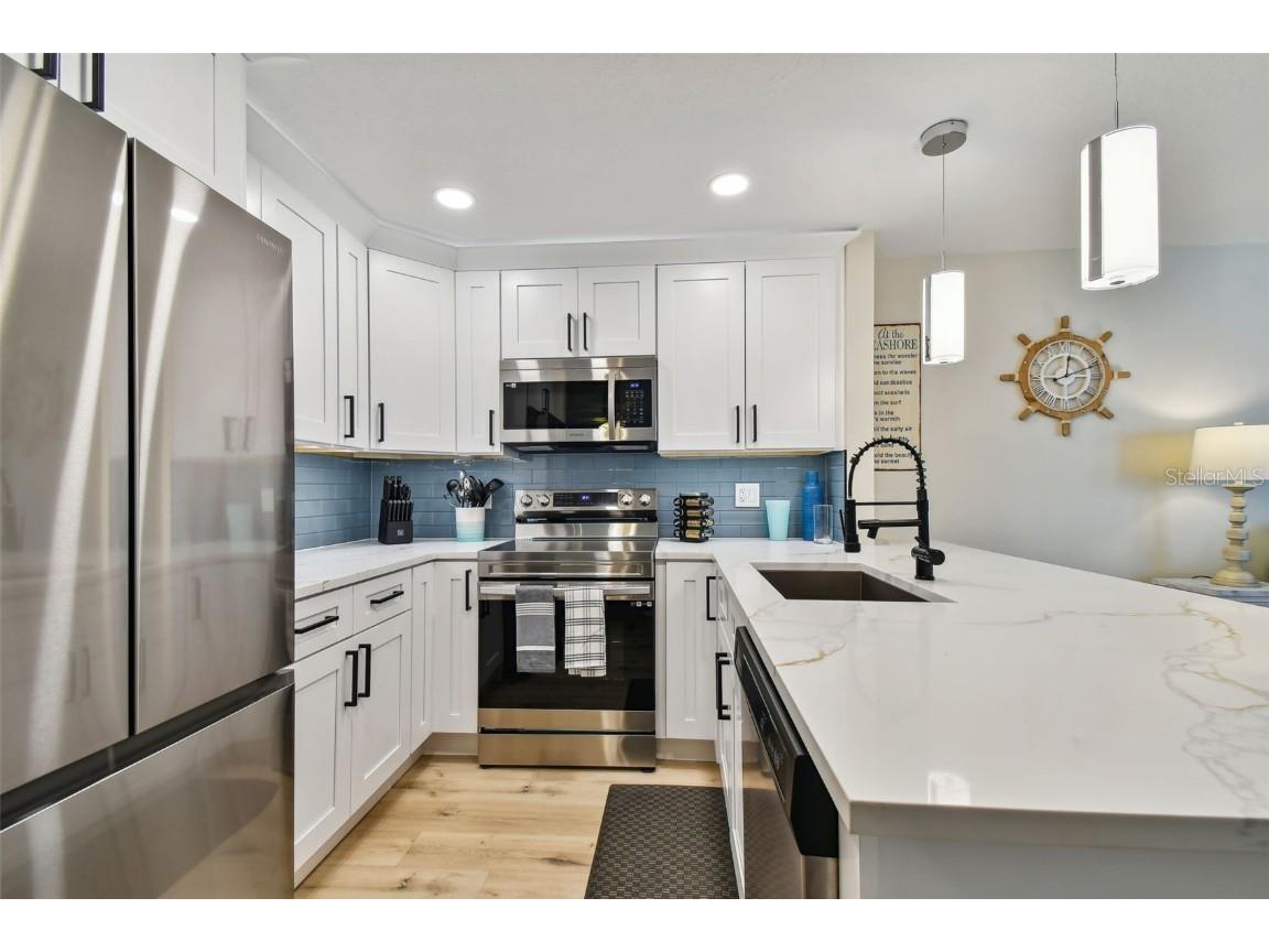 315 Medallion Boulevard #E Madeira Beach FL 33708 TB8445157 image14