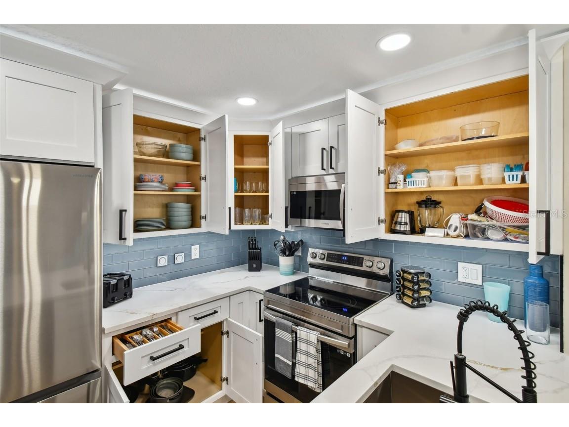 315 Medallion Boulevard #E Madeira Beach FL 33708 TB8445157 image29