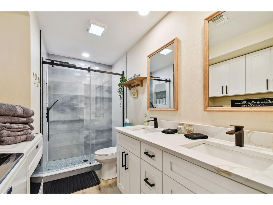 315 Medallion Boulevard #E Madeira Beach FL 33708 TB8445157 image34