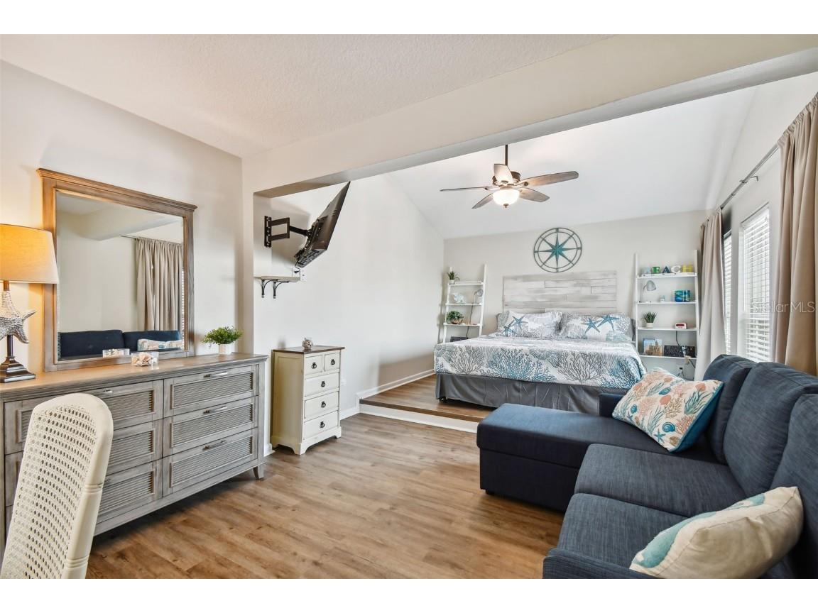 315 Medallion Boulevard #E Madeira Beach FL 33708 TB8445157 image42