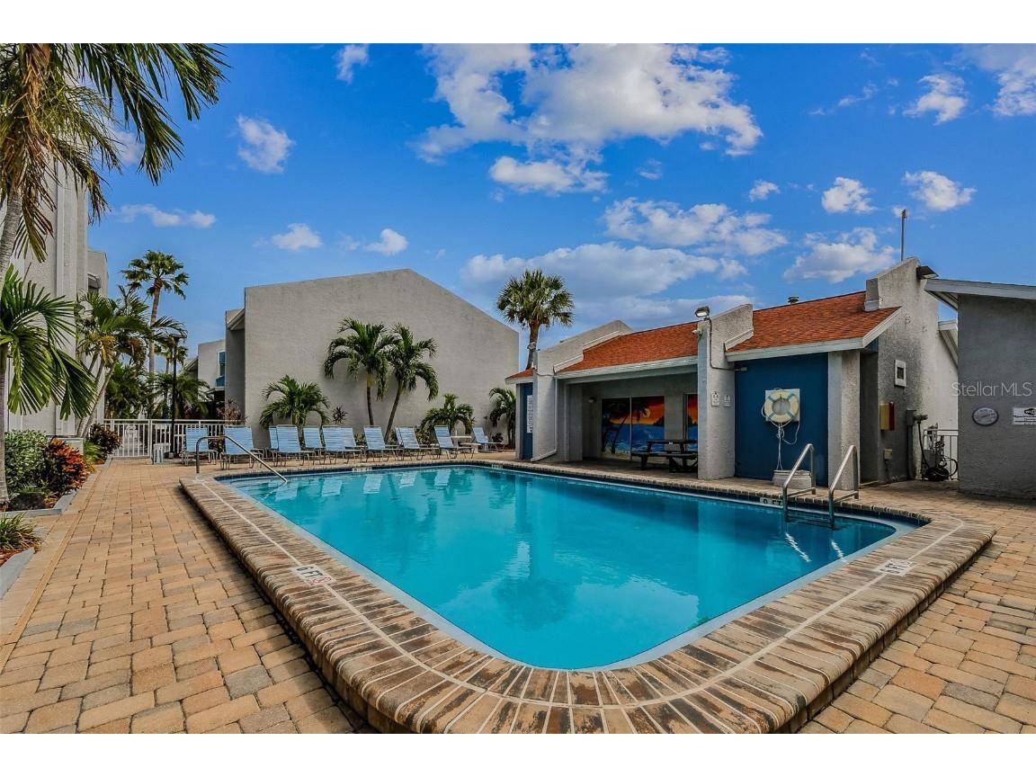 315 Medallion Boulevard #E Madeira Beach FL 33708 TB8445157 image58