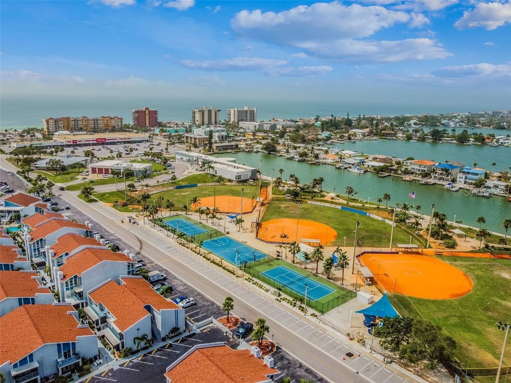 315 Medallion Boulevard #E Madeira Beach FL 33708 TB8445157 image63