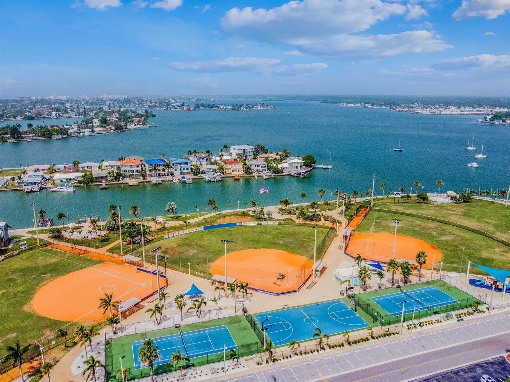 315 Medallion Boulevard #E Madeira Beach FL 33708 TB8445157 image64