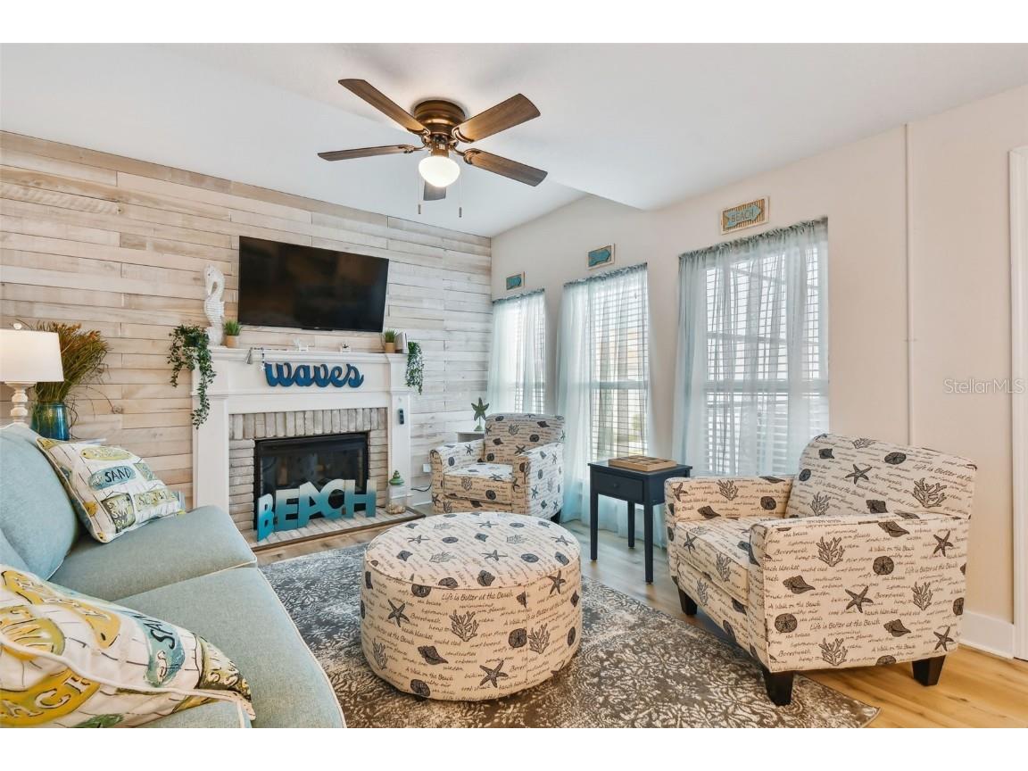 315 Medallion Boulevard #E Madeira Beach FL 33708 TB8445157 image7