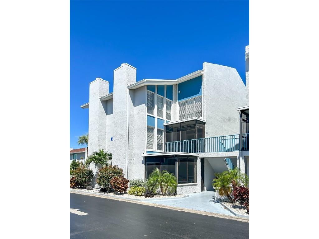 315 Medallion Boulevard #F Madeira Beach FL 33708 O6335780 image1