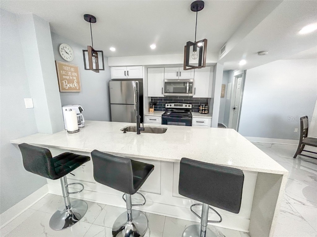 315 Medallion Boulevard #F Madeira Beach FL 33708 O6335780 image4