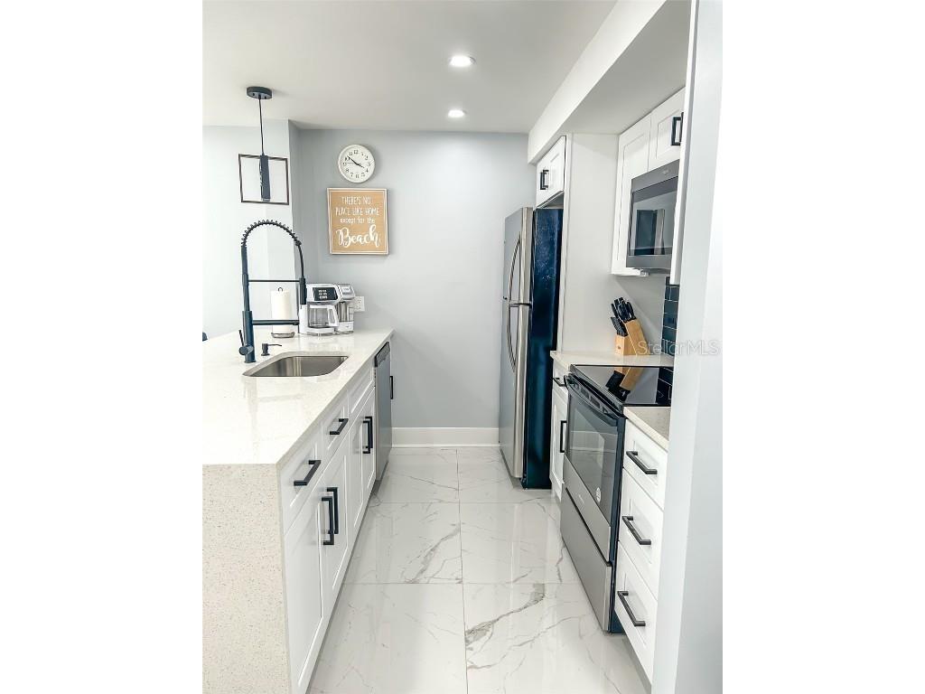 315 Medallion Boulevard #F Madeira Beach FL 33708 O6335780 image5