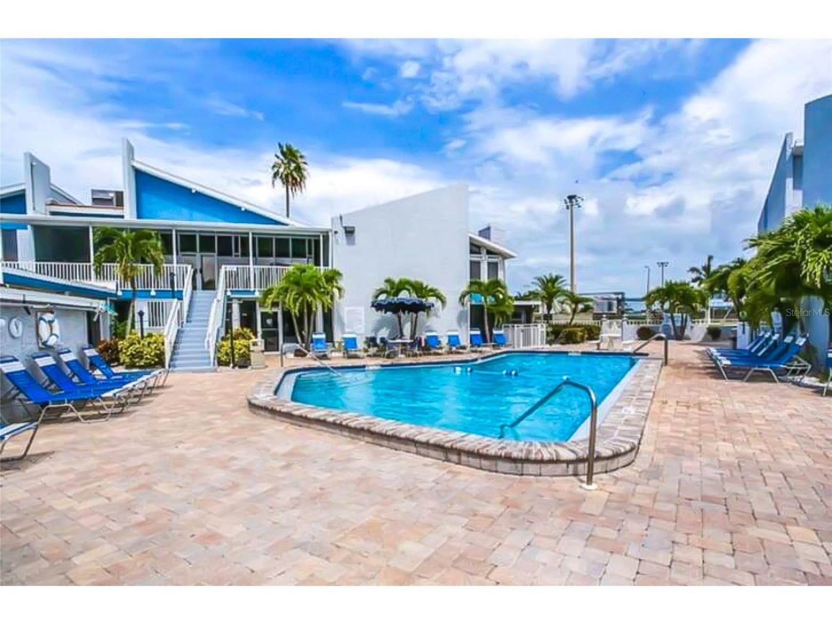 315 Medallion Boulevard #F Madeira Beach FL 33708 O6407834 image25