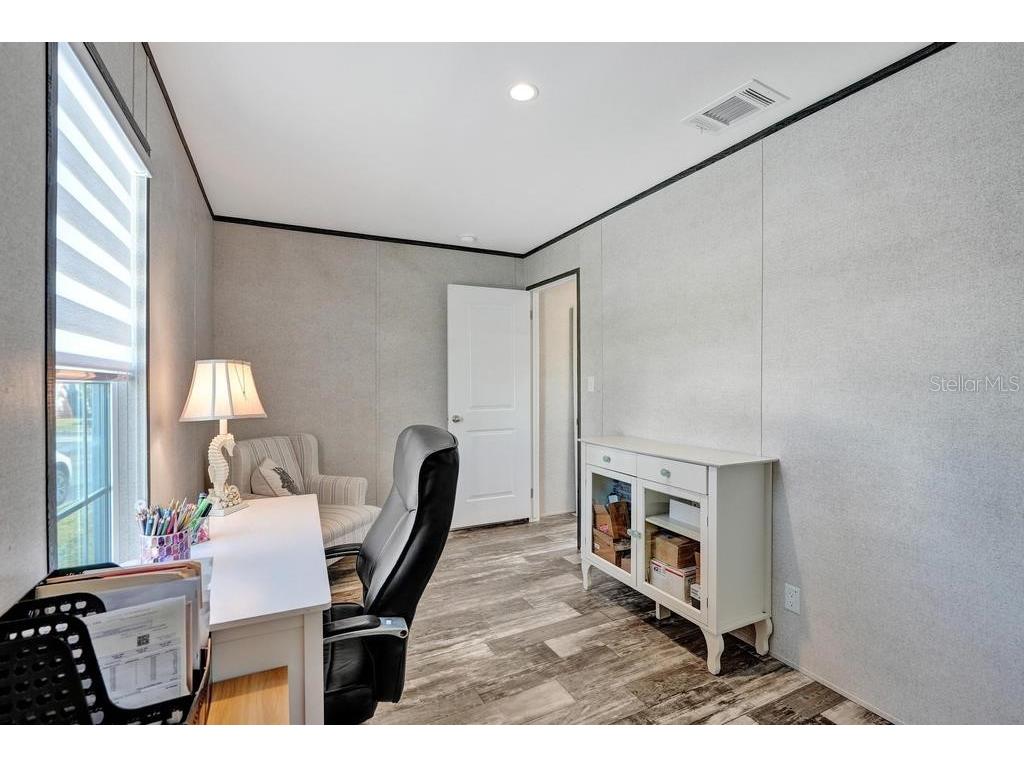 315 NE Cardinal NE #L15 Jensen Beach FL 34957 TB8481029 image19