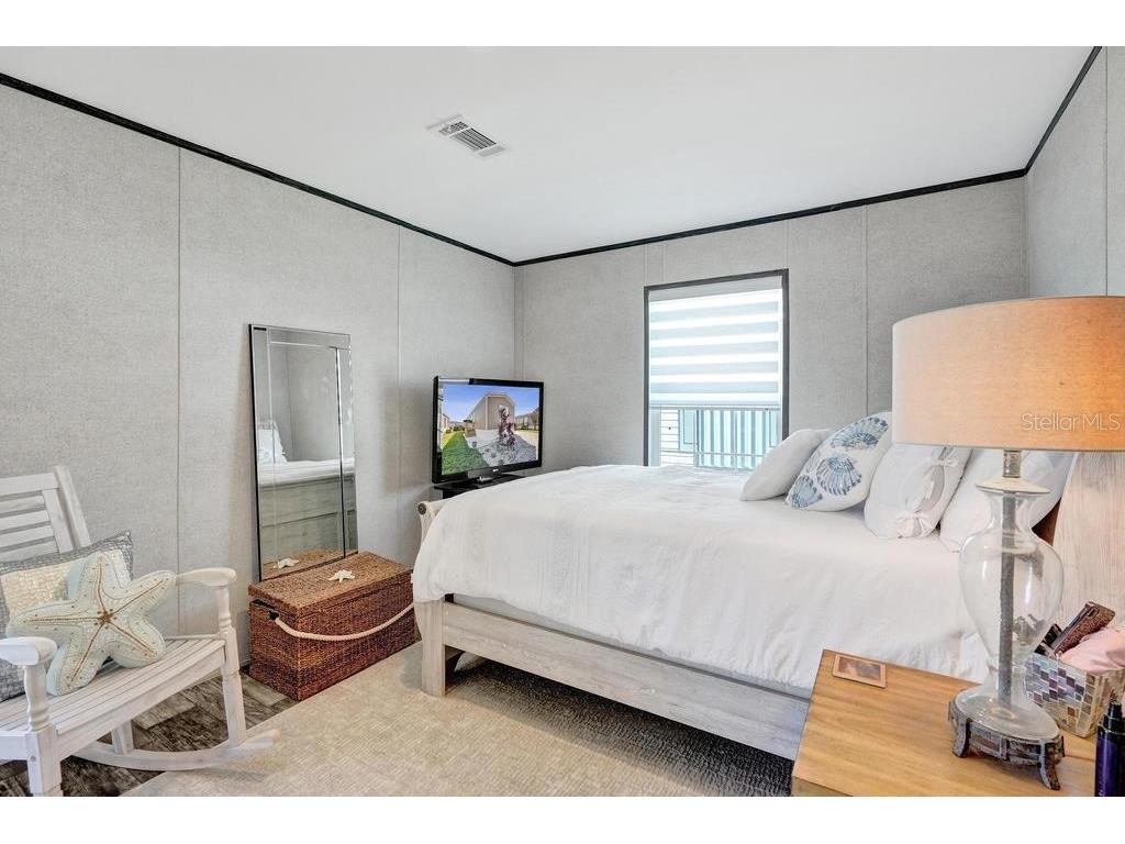 315 NE Cardinal NE #L15 Jensen Beach FL 34957 TB8481029 image3