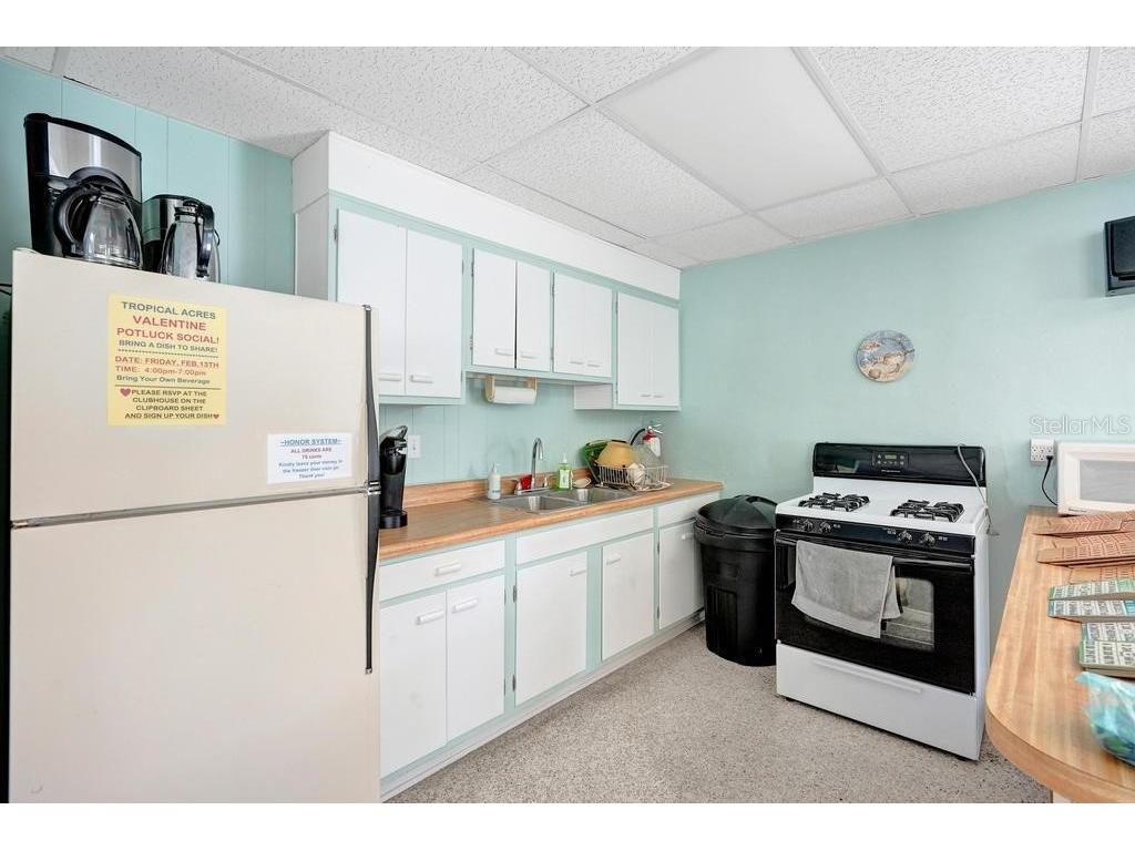 315 NE Cardinal NE #L15 Jensen Beach FL 34957 TB8481029 image30