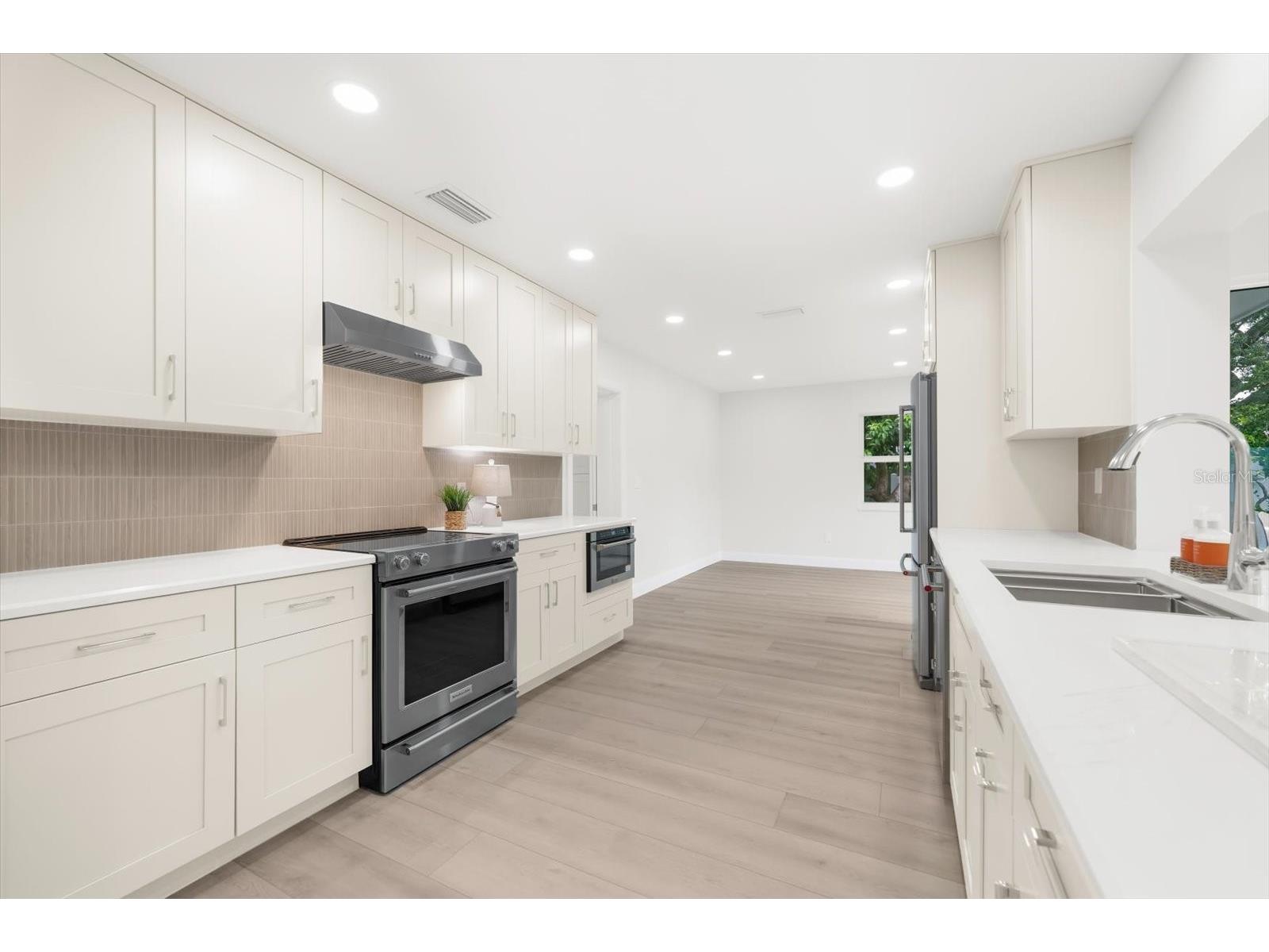 315 Orangewood Lane Largo FL 33770 TB8525763 image11