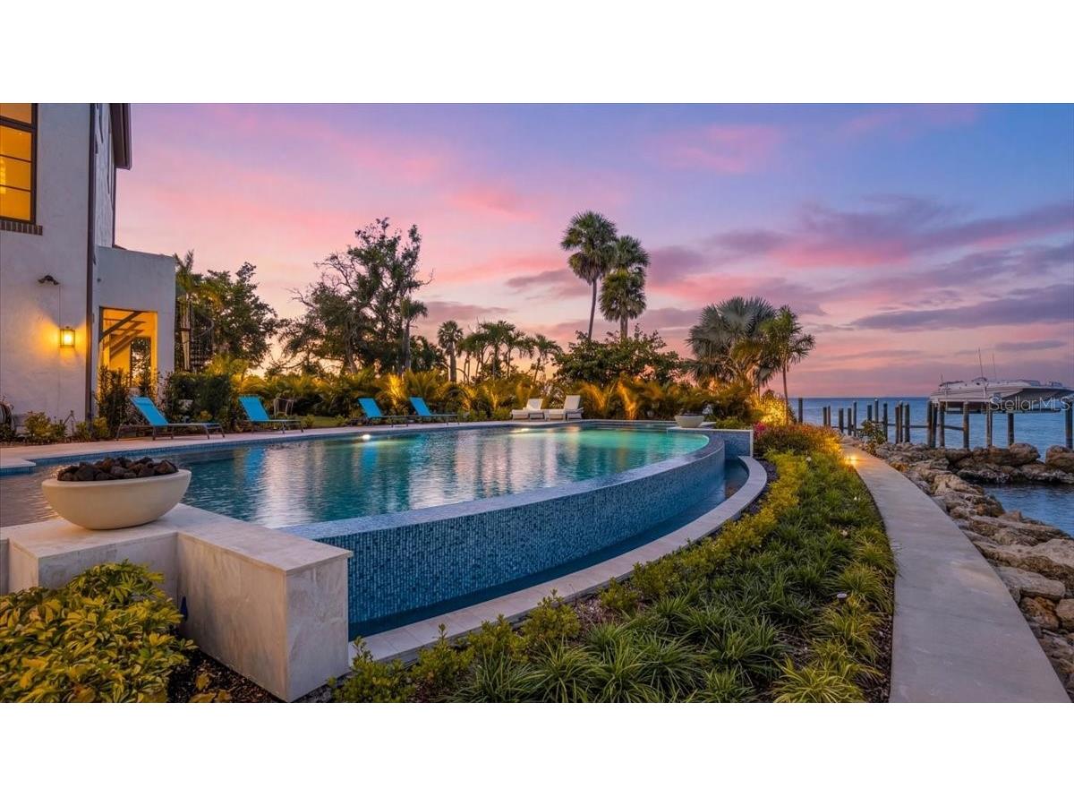 315 S Shore Drive Sarasota FL 34234 A4676265 image10