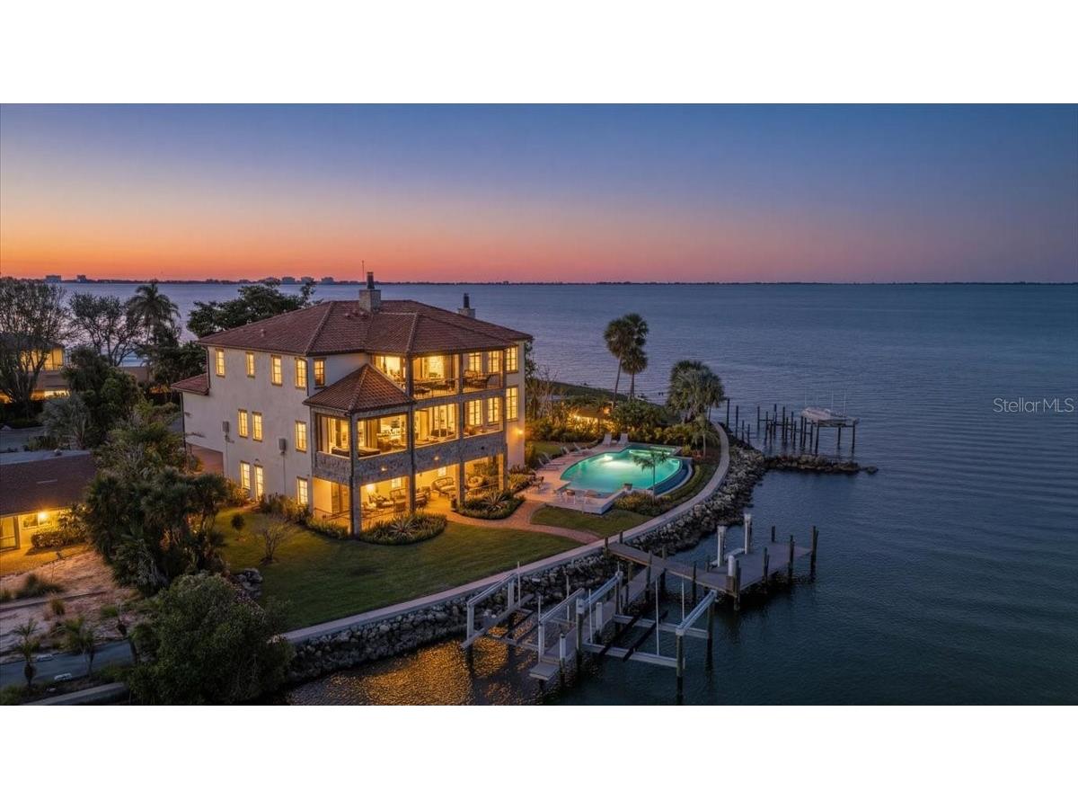 315 S Shore Drive Sarasota FL 34234 A4676265 image5