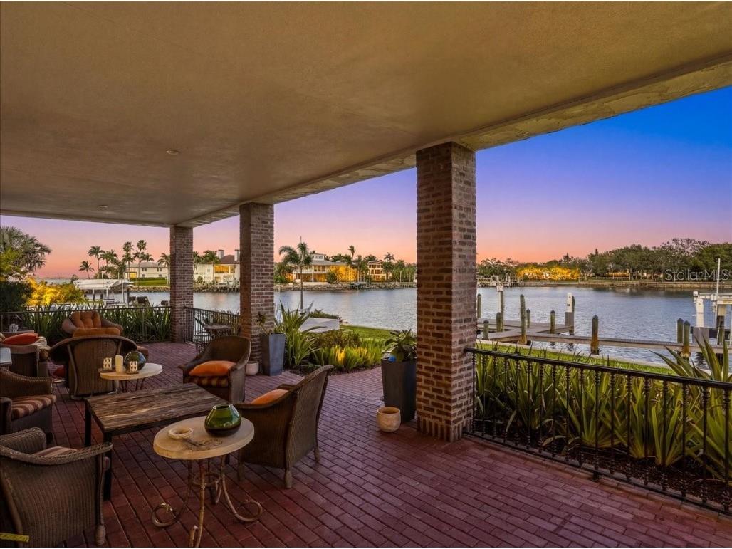 315 S Shore Drive Sarasota FL 34234 A4676265 image9