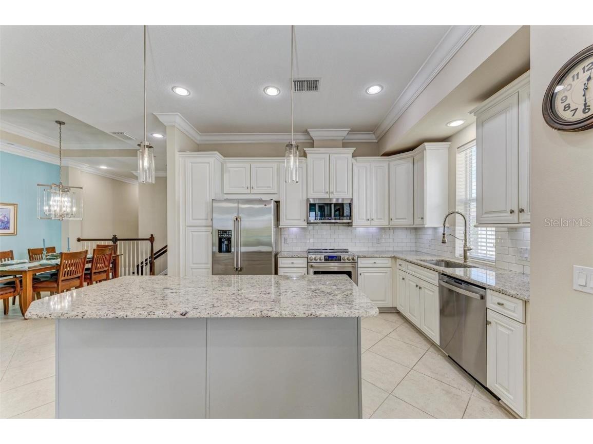 315 Sapphire Lake Drive #201 Bradenton FL 34209 A4671684 image20