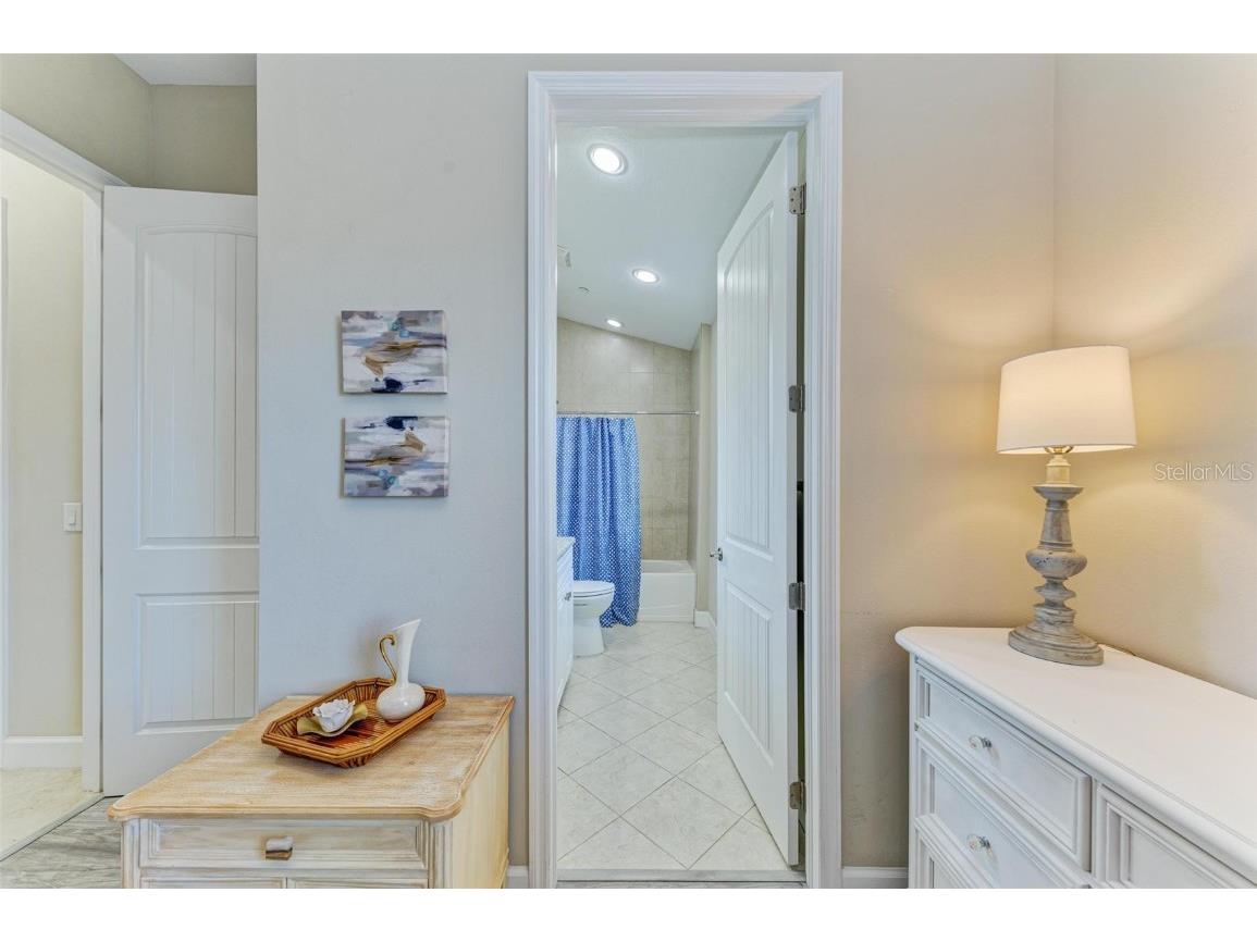 315 Sapphire Lake Drive #201 Bradenton FL 34209 A4671684 image44