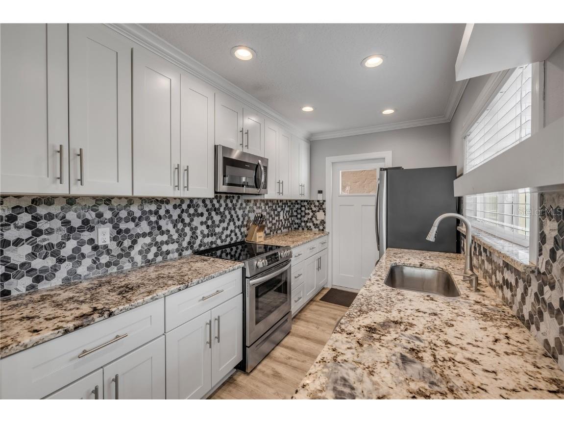 315 Sears Avenue Daytona Beach FL 32118 NS1085540 image17