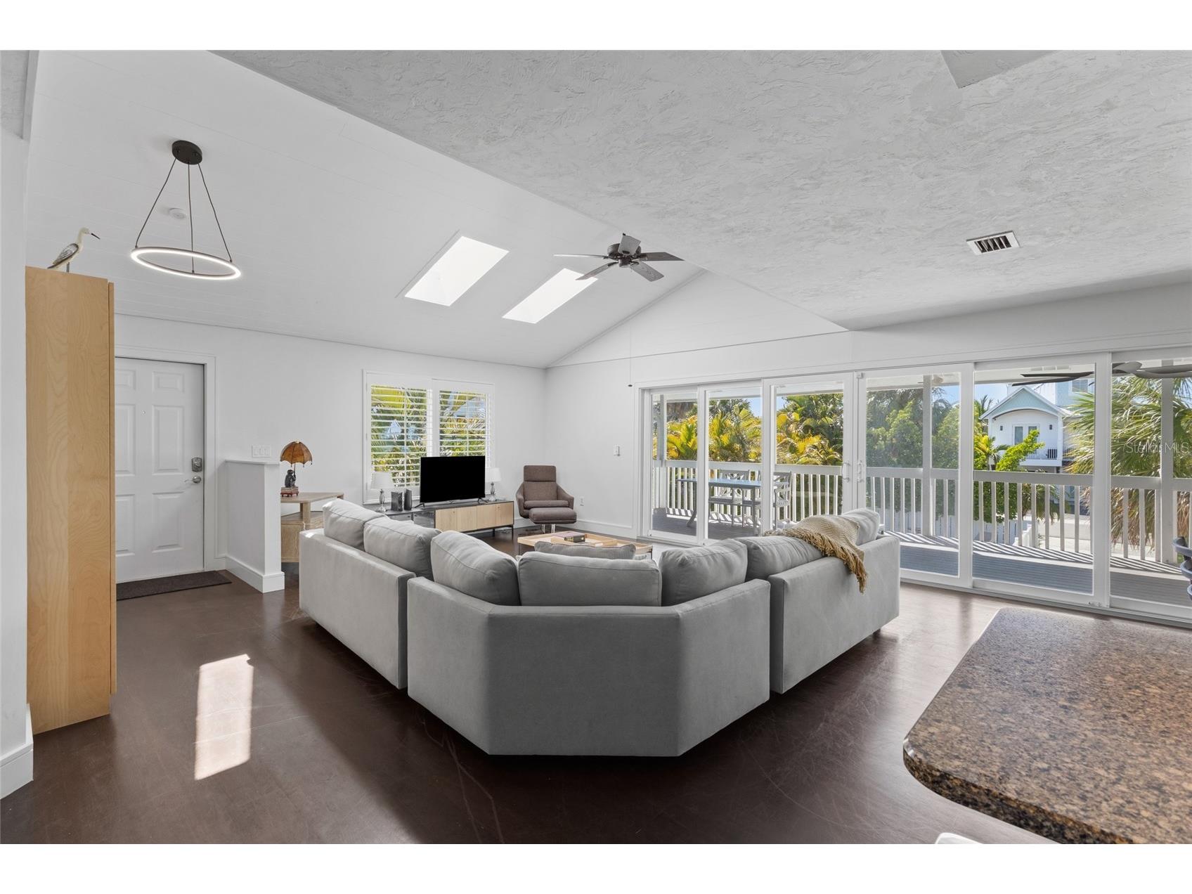 315 Spring Avenue Anna Maria FL 34216 A4694221 image14