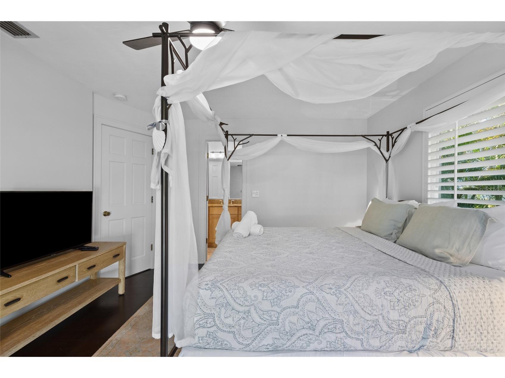 315 Spring Avenue Anna Maria FL 34216 A4694221 image28