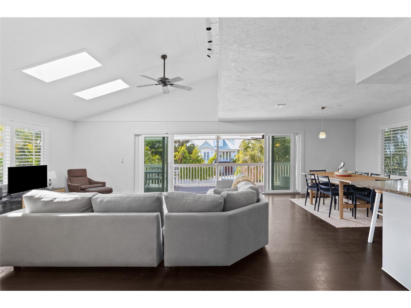 315 Spring Avenue Anna Maria FL 34216 A4694221 image8