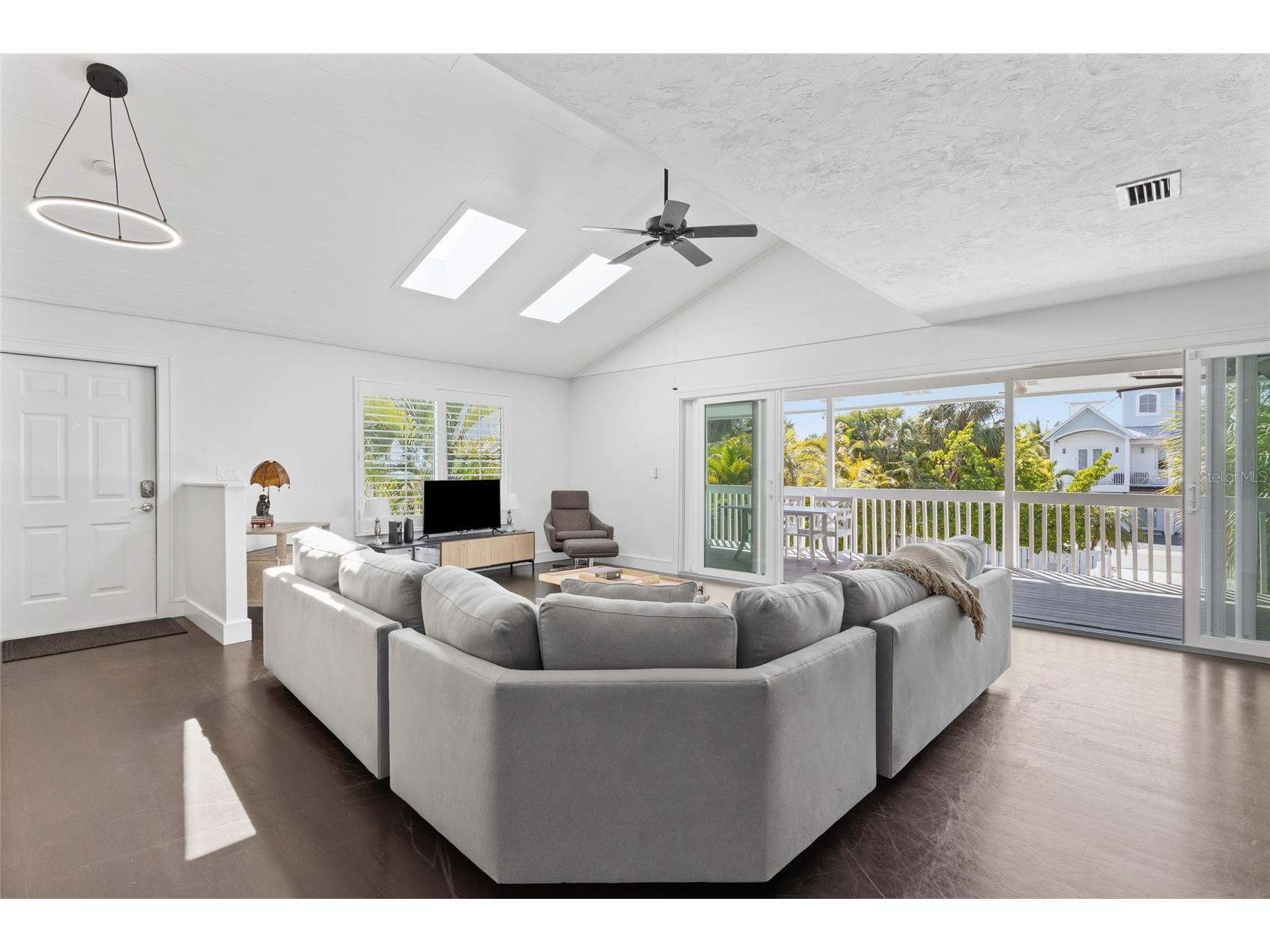 315 Spring Avenue Anna Maria FL 34216 A4694221 image9