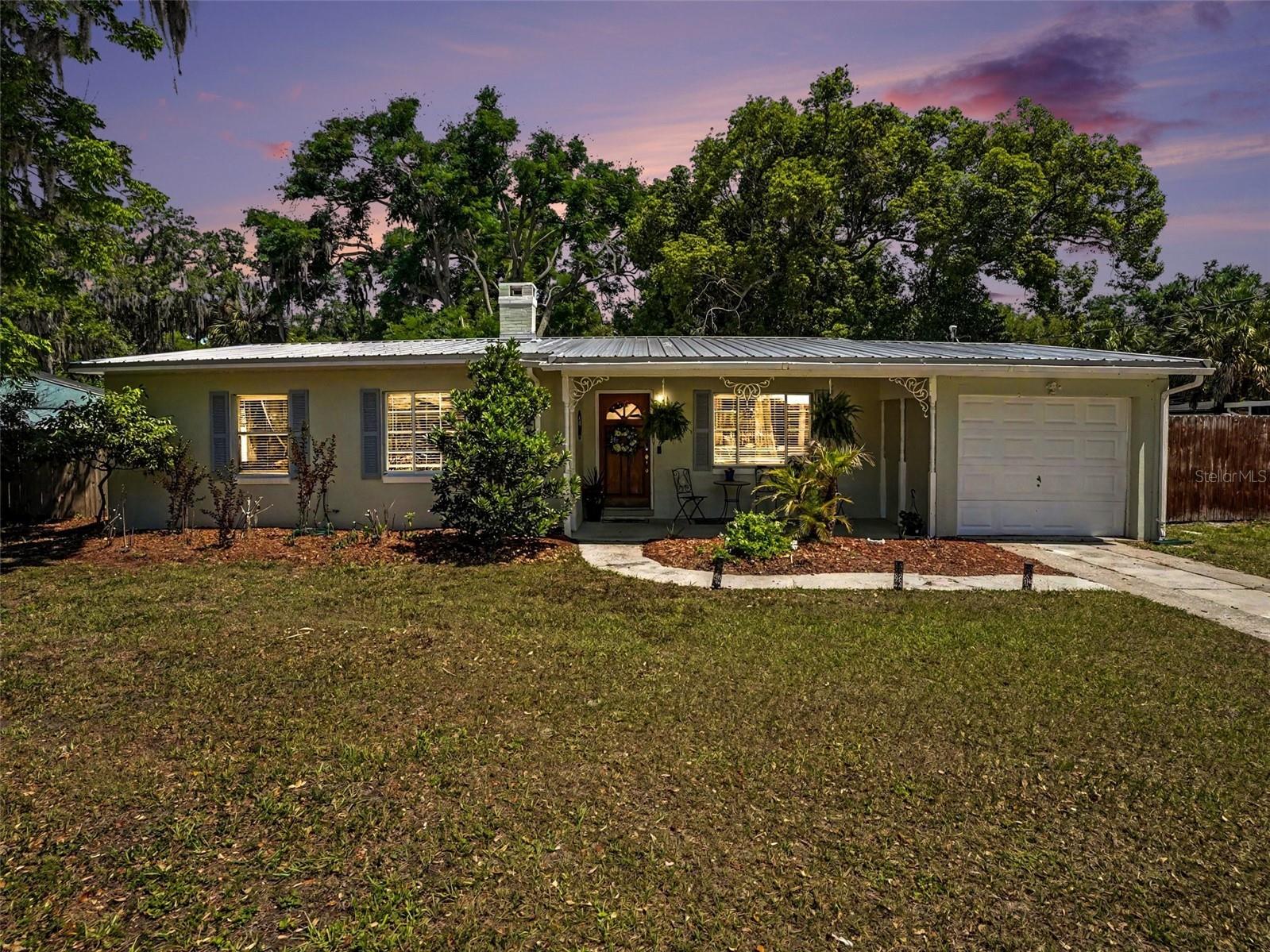 315 W 11th Avenue Mount Dora FL 32757 V4948938 image1