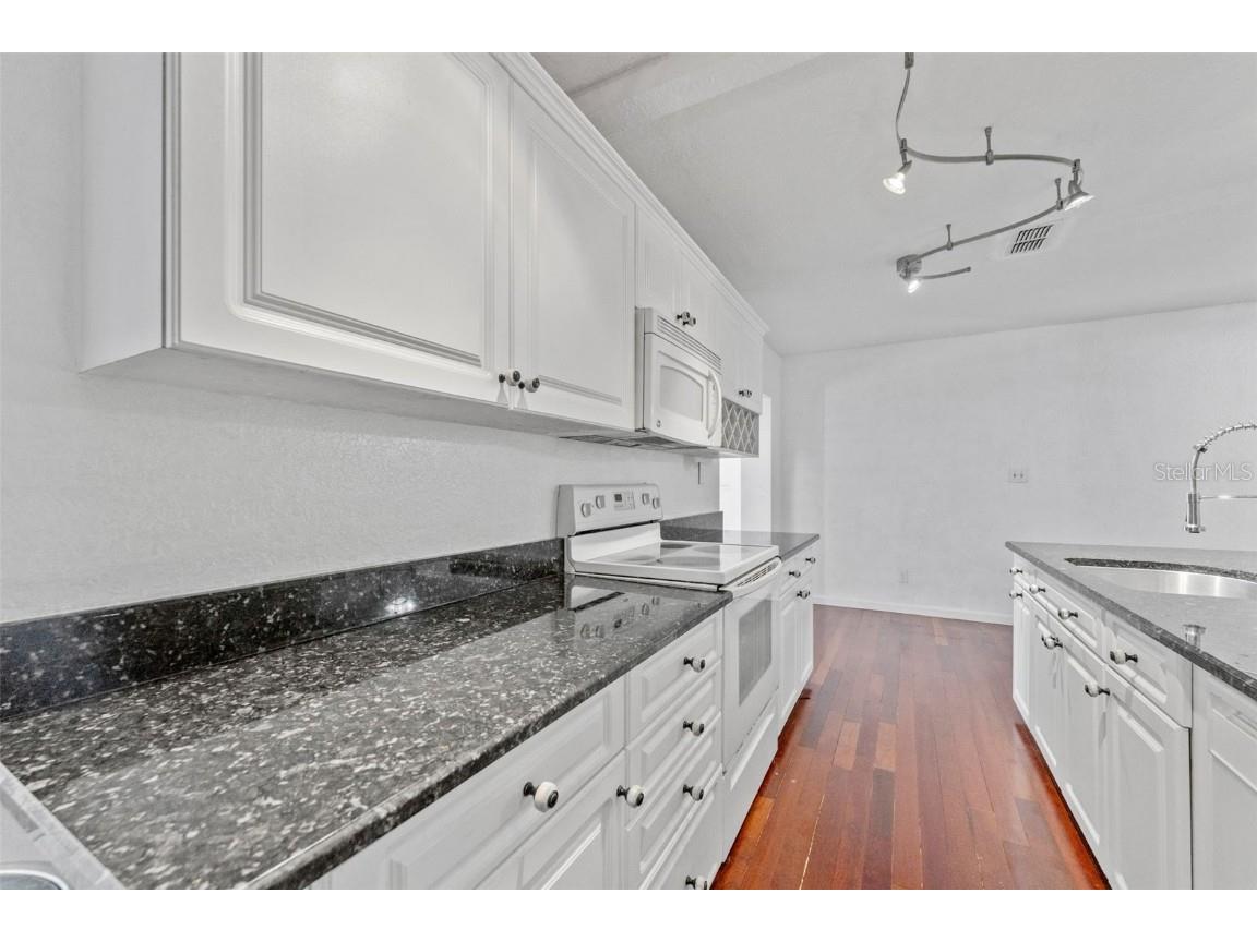 315 Wooten Road Lutz FL 33548 TB8446982 image11