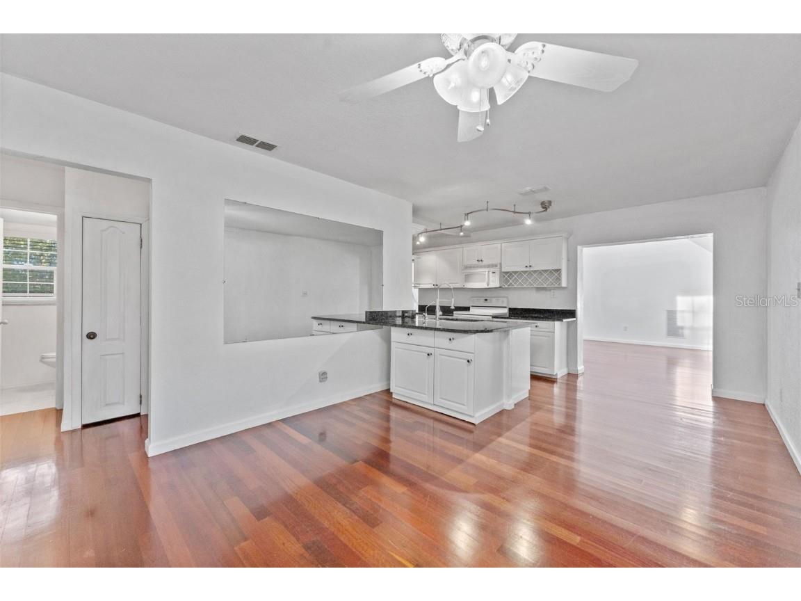 315 Wooten Road Lutz FL 33548 TB8446982 image14