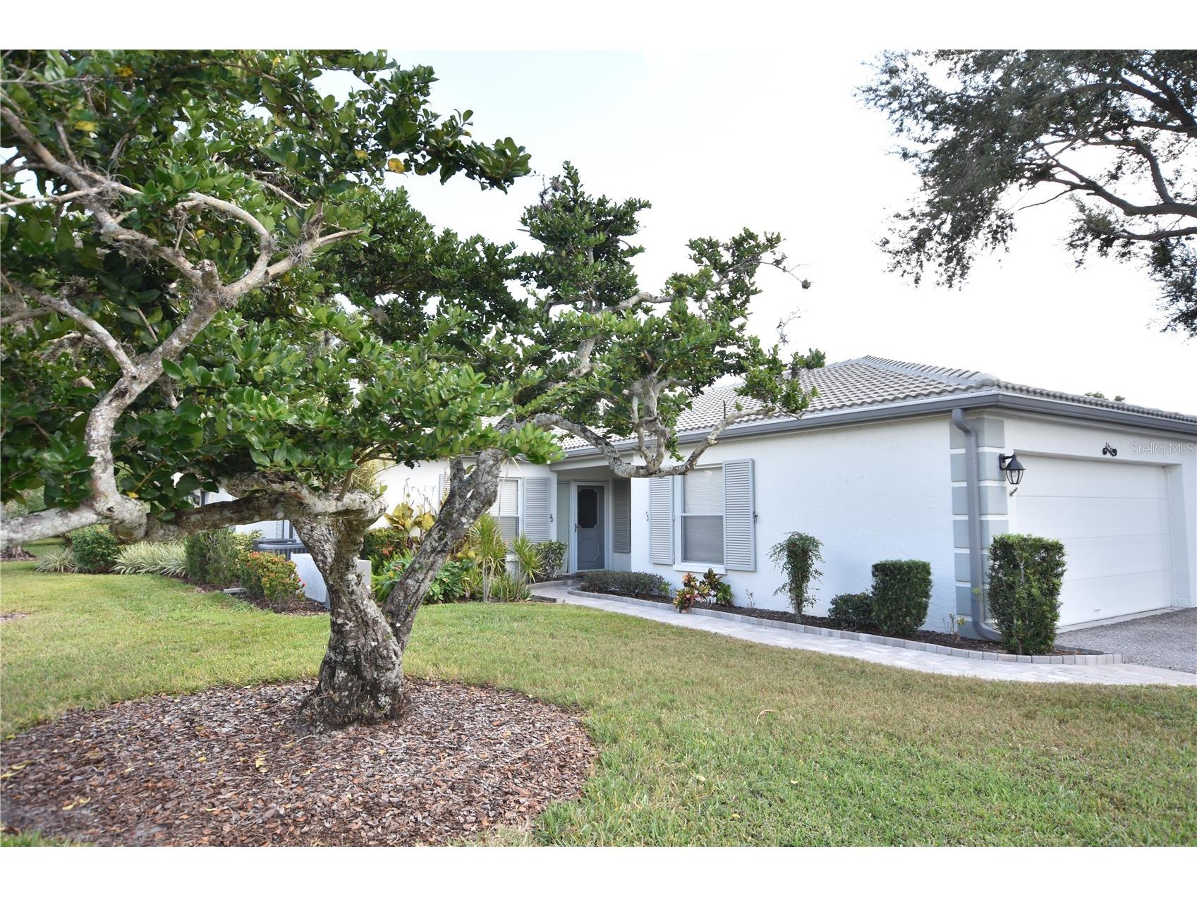 3150 Ringwood Meadow #54 Sarasota FL 34235 A4672491 image2