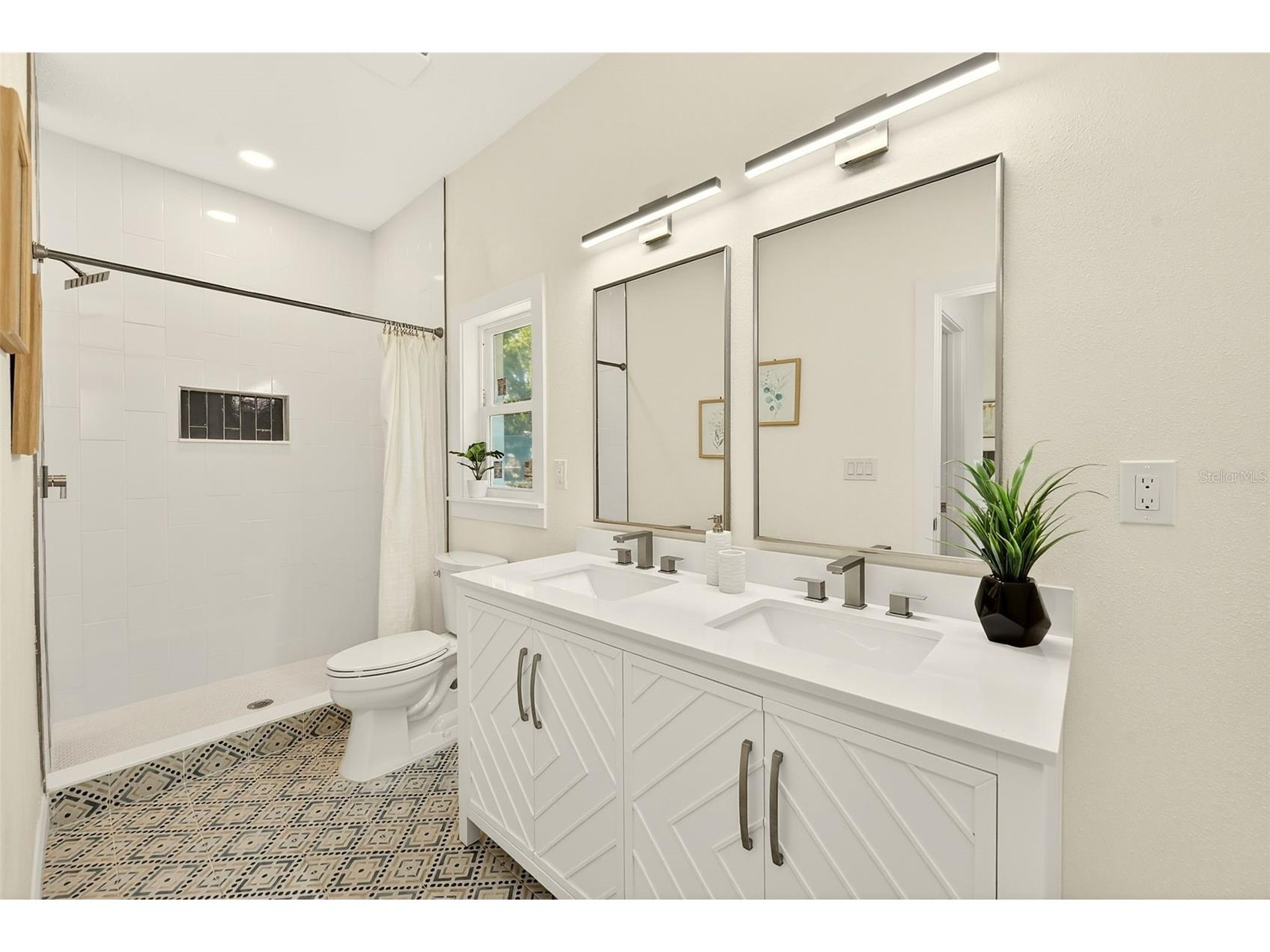 3151 69th Avenue N Saint Petersburg FL 33702 TB8503885 image21