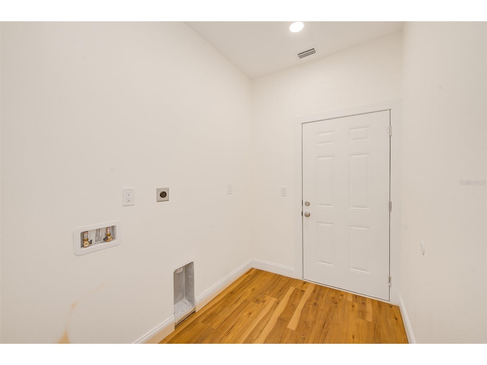 3151 69th Avenue N Saint Petersburg FL 33702 TB8503885 image27