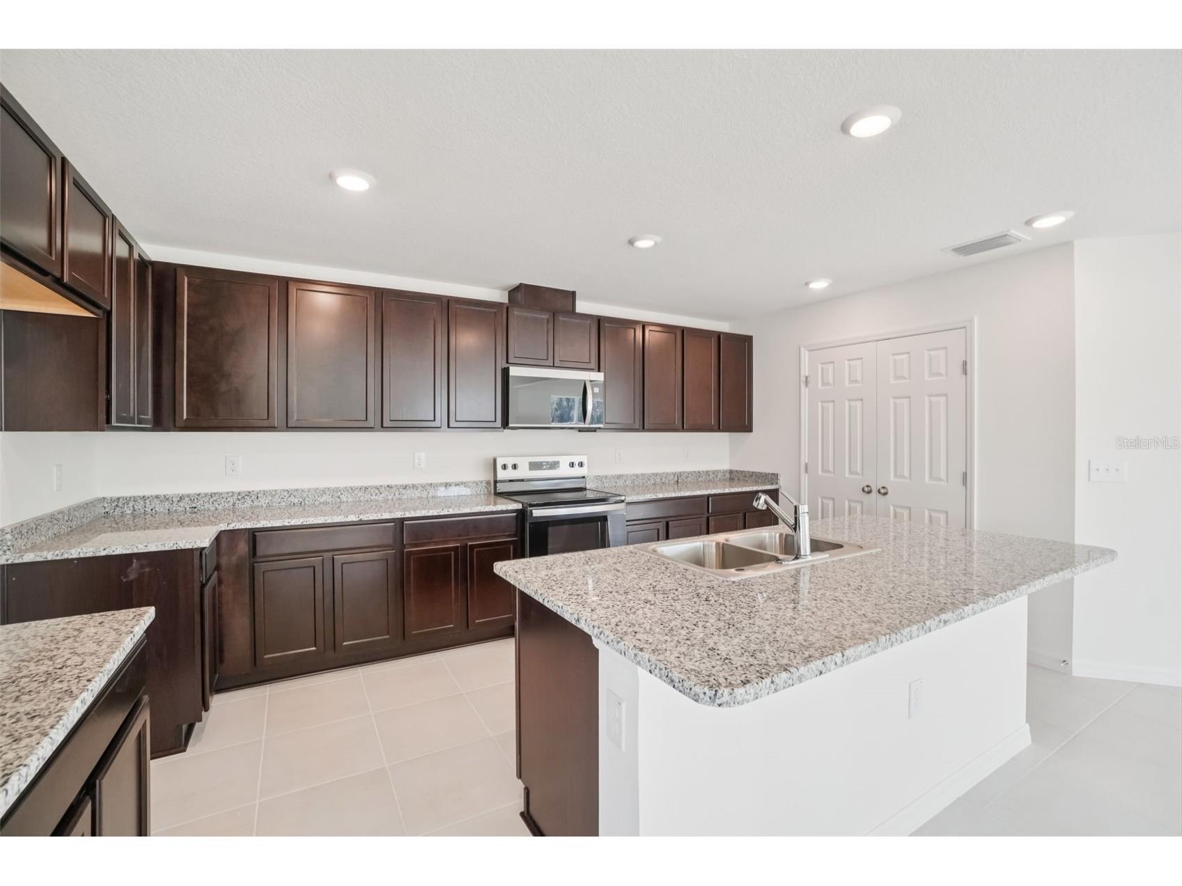 3151 Hopewell Avenue Palmetto FL 34221 O6370079 image2