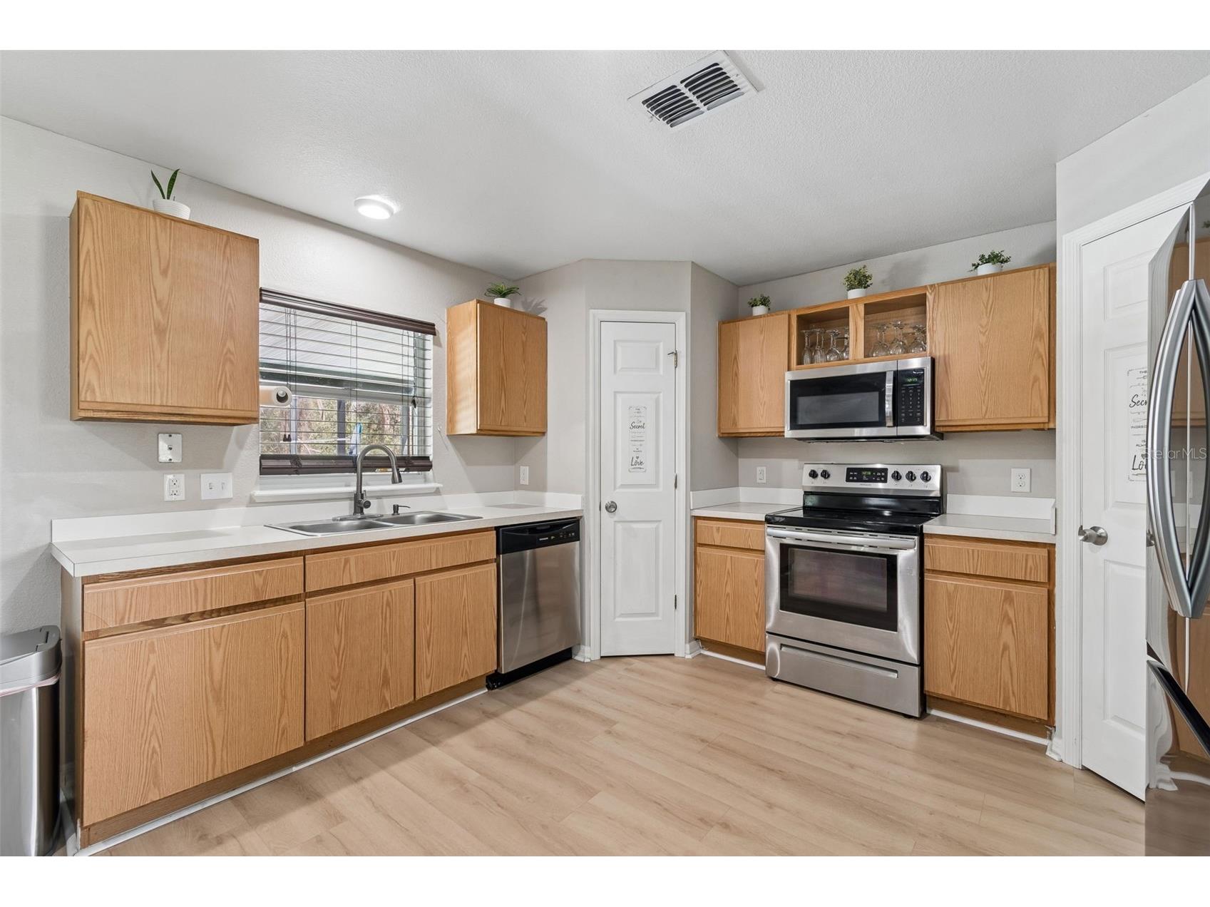 31537 Earn Drive Wesley Chapel FL 33545 TB8478540 image8