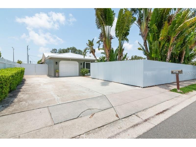 3154 Tyne Lane Sarasota FL 34232 A4573240 image1