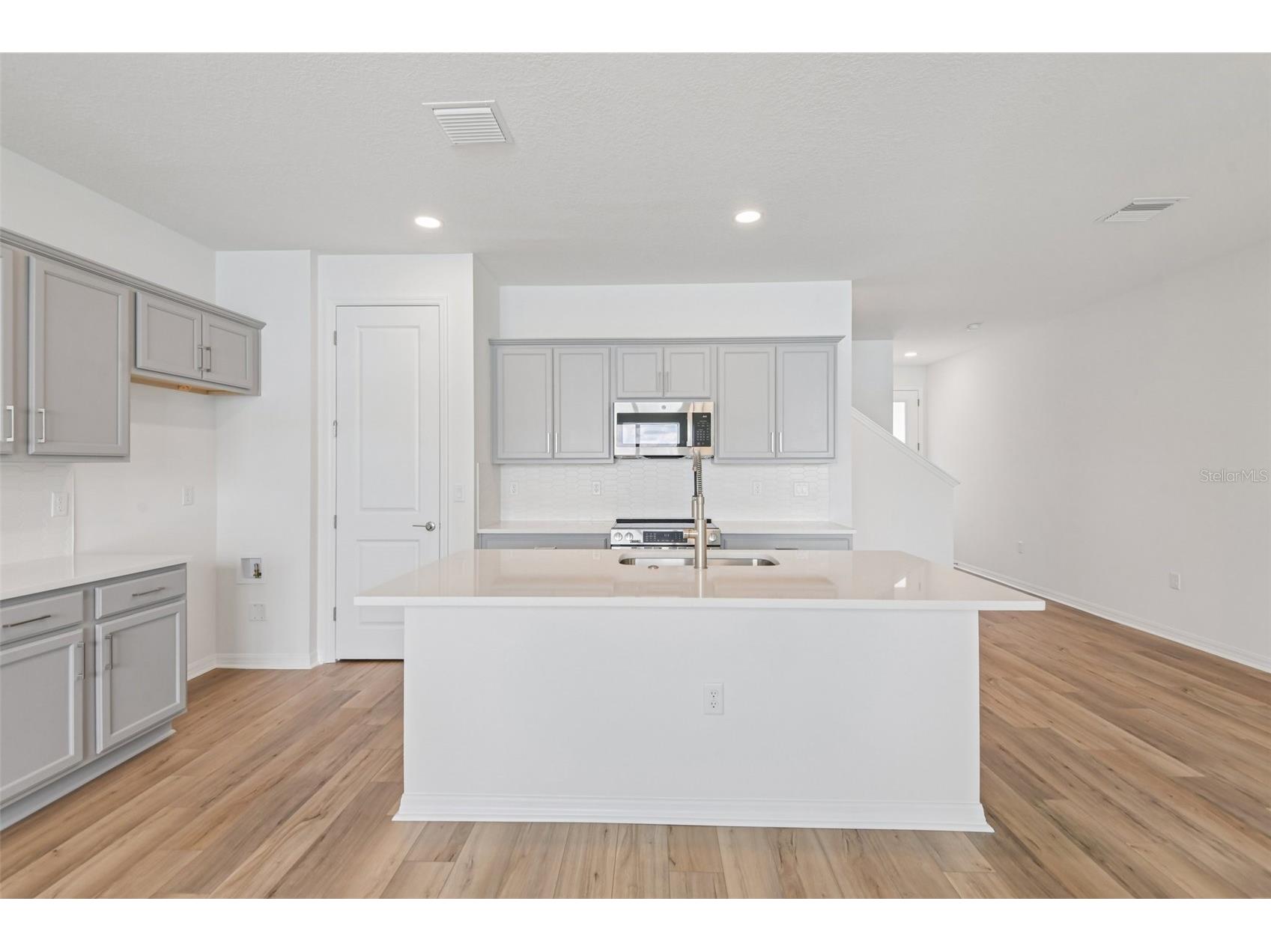 31542 Azure Beach Drive San Antonio FL 33576 TB8511615 image12