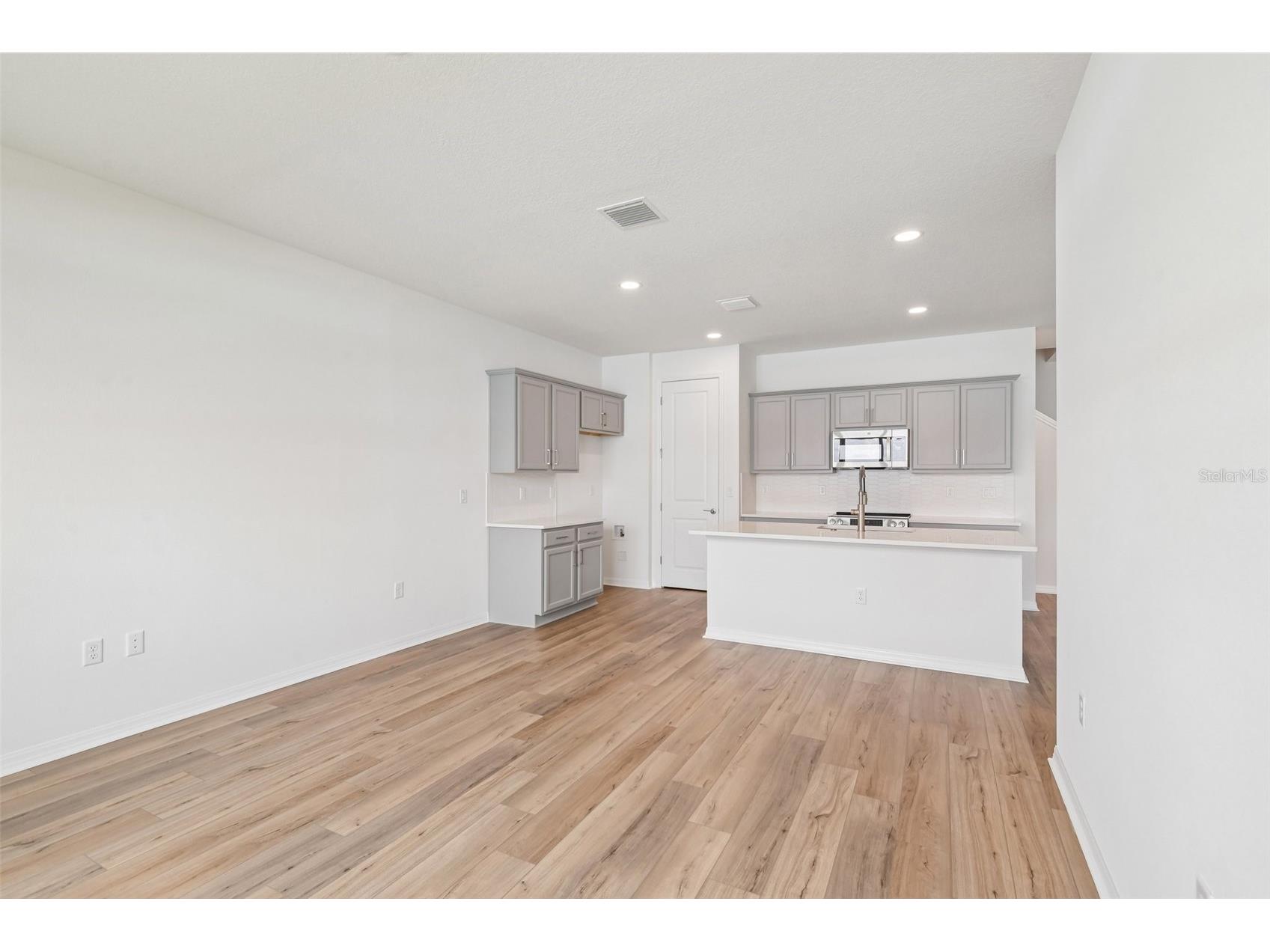 31542 Azure Beach Drive San Antonio FL 33576 TB8511615 image13